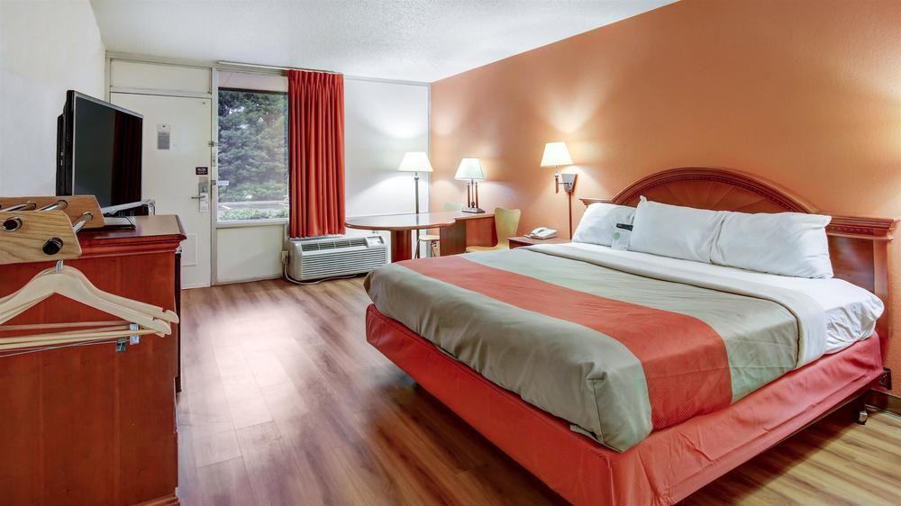 Red Roof Inn Forsyth Kültér fotó
